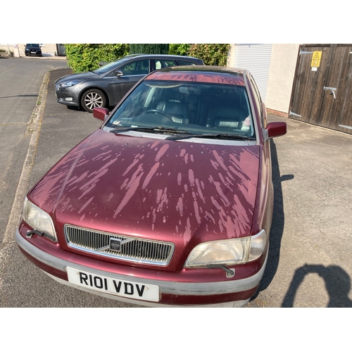 20A - Volvo V40 Estate - R101 VDV
Last Owner Since 1998. MOT Expired. Sold on the Instructions of the Exec... 