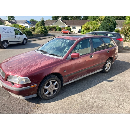 20A - Volvo V40 Estate - R101 VDV
Last Owner Since 1998. MOT Expired. Sold on the Instructions of the Exec... 