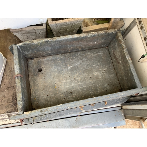 10A - Slate Trough