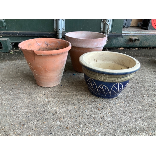 37 - Plant Pots