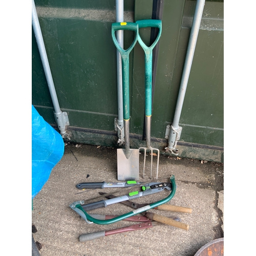 75A - Garden Tools