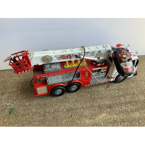 452 - Fire Engine Toy