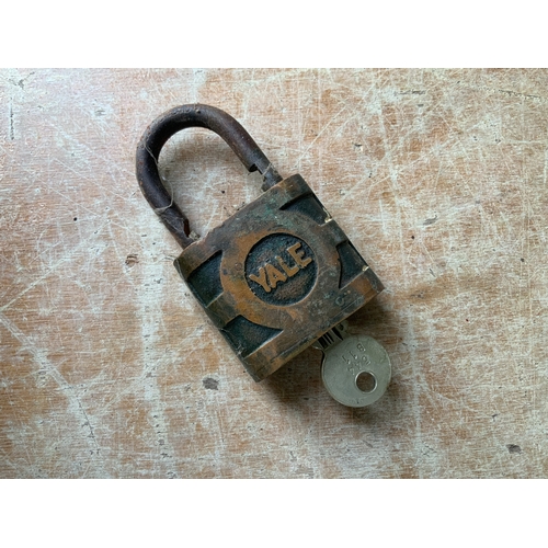 786 - Padlock