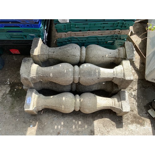 1 - 5x Concrete Balustrades