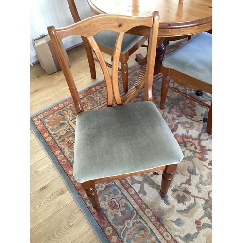 700A - Pine Pedestal Table and 8 Chairs