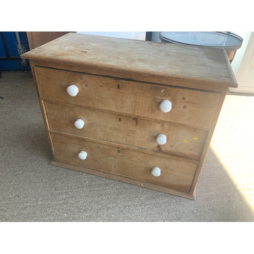 635 - Victorian Pine Chest of Drawers