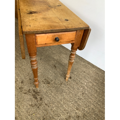 689 - Pine Drop Flap Table