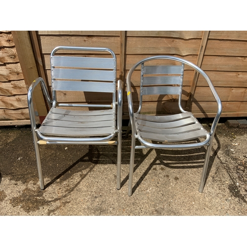 77 - 2x Patio Chairs