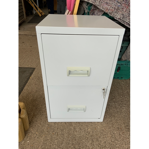 511 - Filing Cabinet