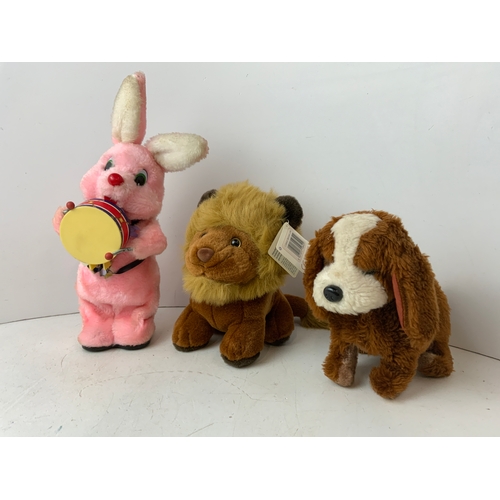 118 - 3x Soft Toys