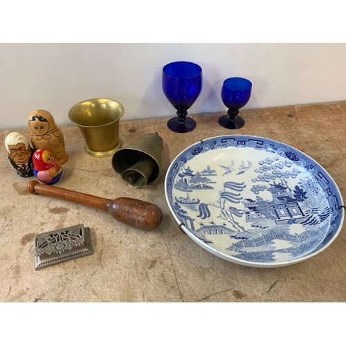 134 - Collectables - Blue Glass and Vintage Wedgwood Plate etc