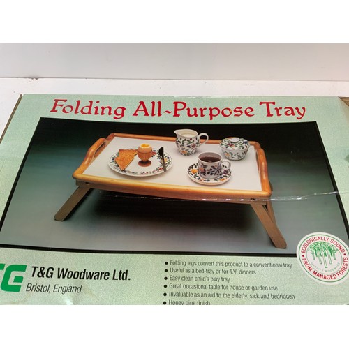 243 - Folding All-Purpose Tray