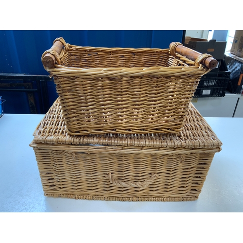 211 - Hamper and Basket