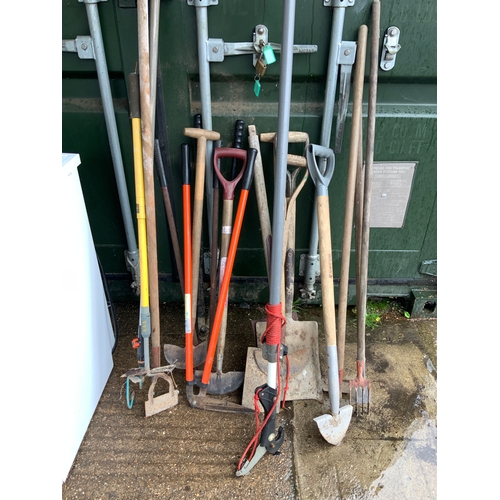 185A - Garden Tools