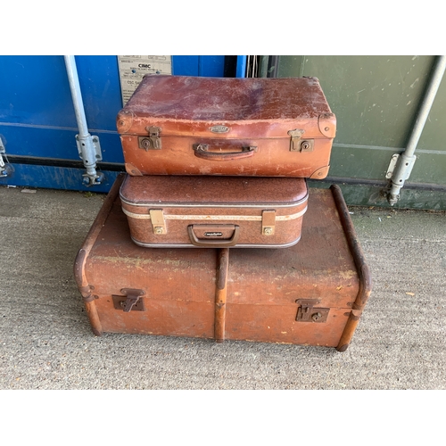 133 - Trunk and Suitcases