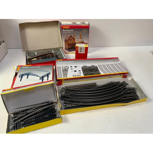 682 - Model Railway Accessories - Track etc