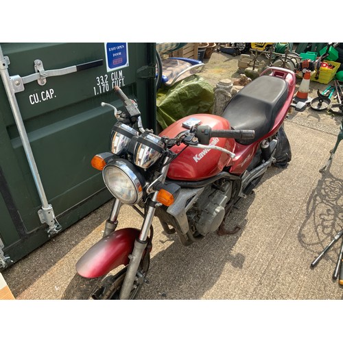 20A - Kawasaki, ER 500 Motorcycle - Direct from Deceased Estate for Sale on Behalf of the Executor - Not B... 