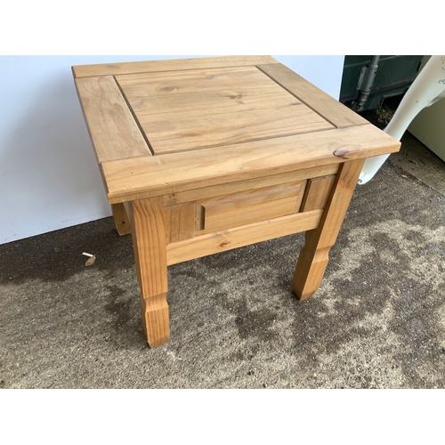 538 - Mexican Pine Table