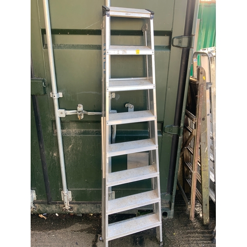 179 - Aluminium Ladders