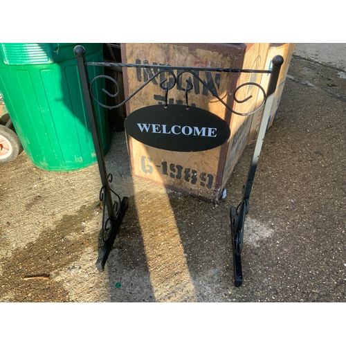 27 - Welcome Sign