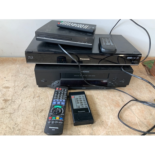 955 - DVD Player etc