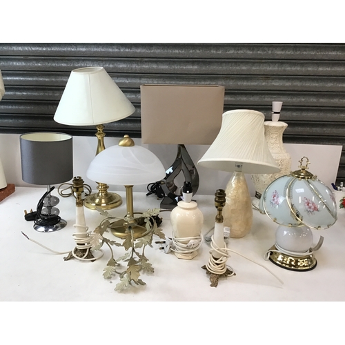 251 - Selection of Lamps