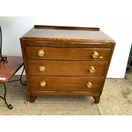 678 - Chest of Drawers