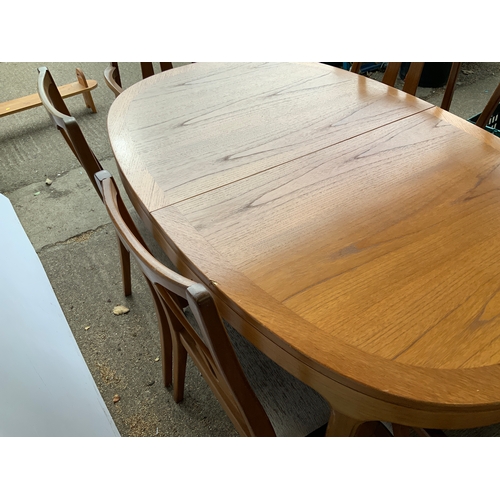 144B - Retro Dining Table and Chairs