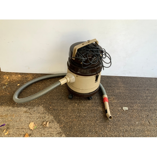 Vacuum Cleaner Working