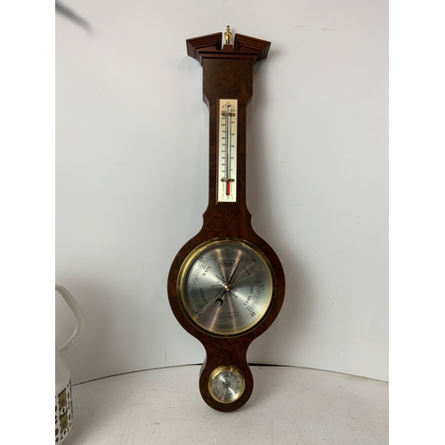 922 - Barometer