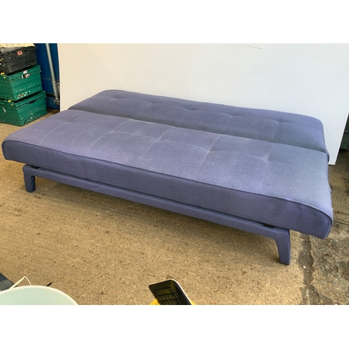 132 - Modern Futon