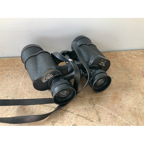 810 - Binoculars