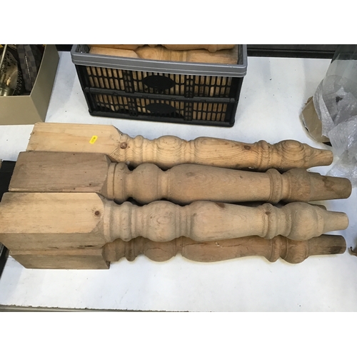 610 - 6x Various Pine Table Legs