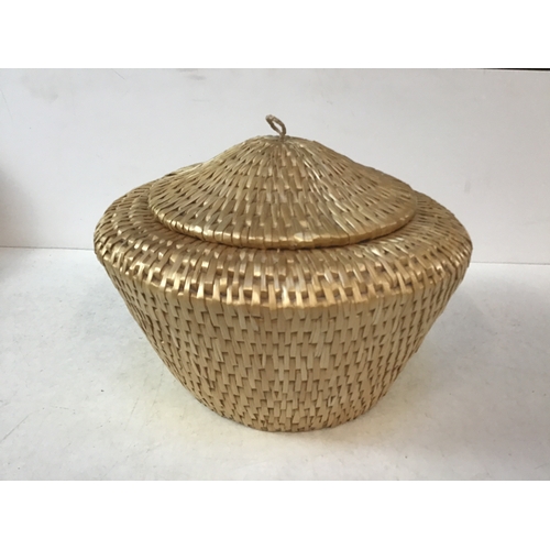 350 - Lidded Basket