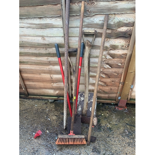 128 - Garden Tools