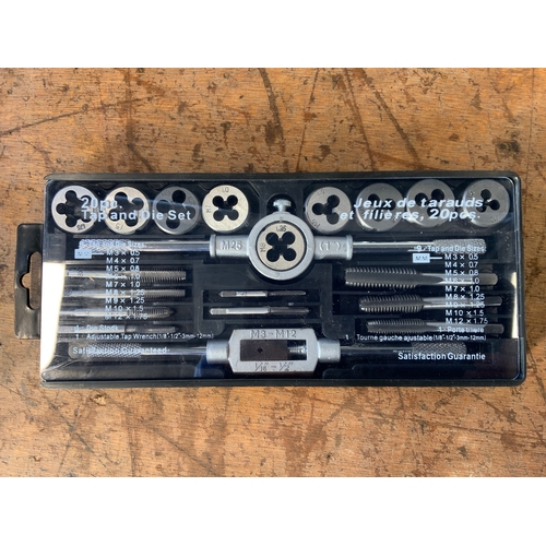 455 - Tap and Die Set