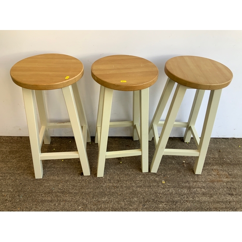 412 - 3x Stools