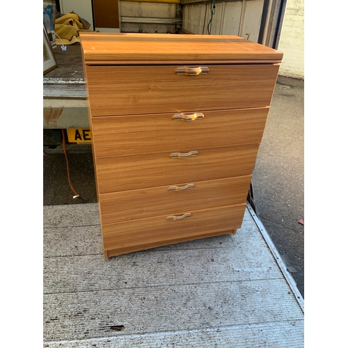 608 - Chest of Drawers