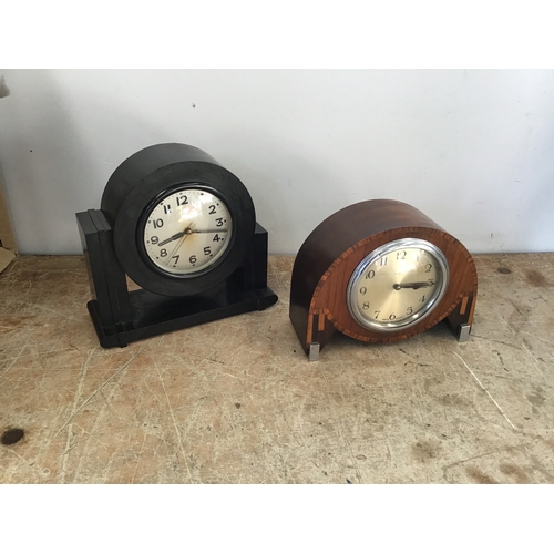 832 - 2x Vintage Clocks