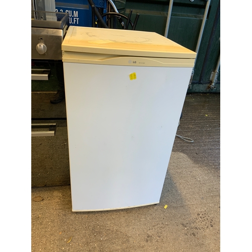 575 - LG Fridge