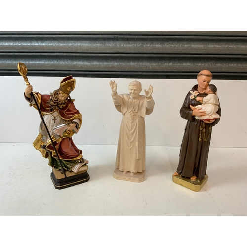 774 - Religious Figurines