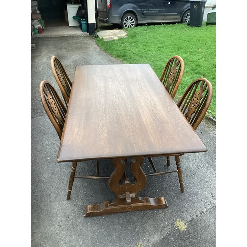 599 - Oak Table and 4x Wheel Back Chairs