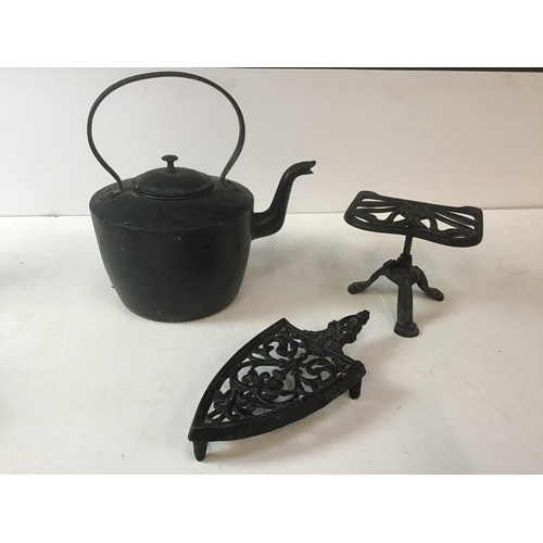 286 - Cast Iron Kettle etc