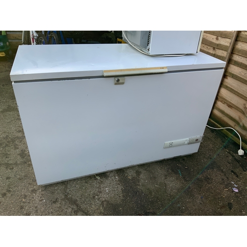 868 - Chest Freezer