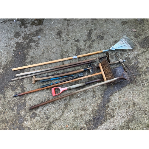 148 - Garden Tools