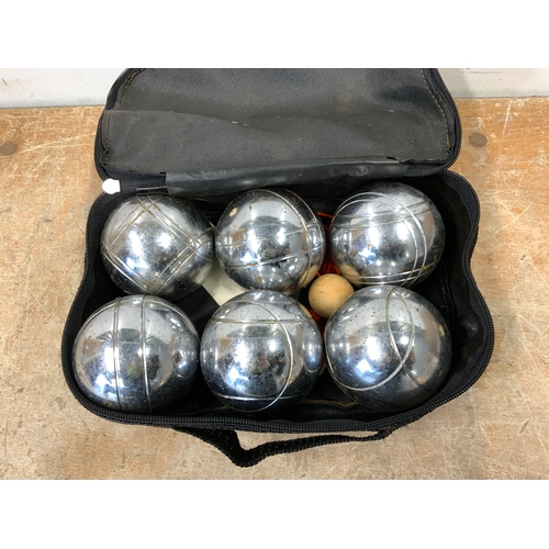 382 - Set of Boules