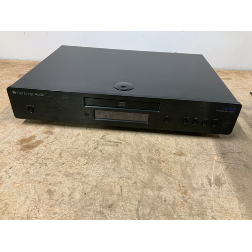 544 - Cambridge Audio CD Player