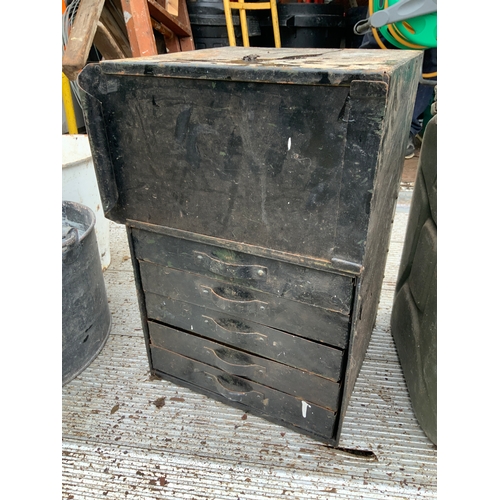 59 - Metal Cabinet