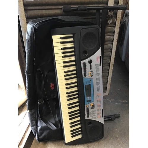 778B - Yamaha Keyboard and Stand etc