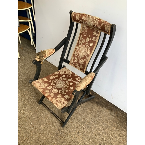 611 - Folding Chair